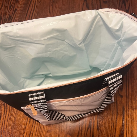 SOLD thirty-one cooler tote - Picture 2 of 3